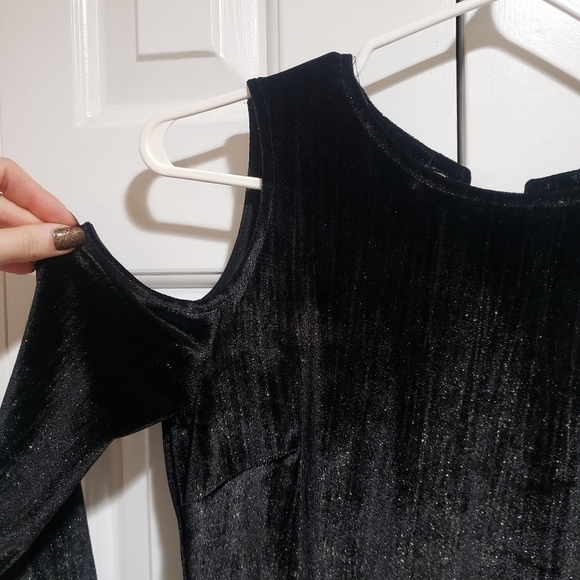 Topshop Black and Gold Velvet Cold Shoulder Bodycon Mini Dress Size 4 - Picture 4 of 16